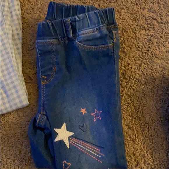 Girls Gap jeans barely used to new. - Picture 3 of 6